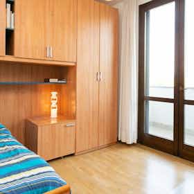 Отдельная комната сдается в аренду за 650 € в месяц в Pregnana Milanese, Via 4 Novembre