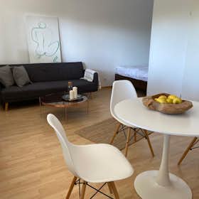 Studio for rent for €850 per month in Düsseldorf, Ahnfeldstraße