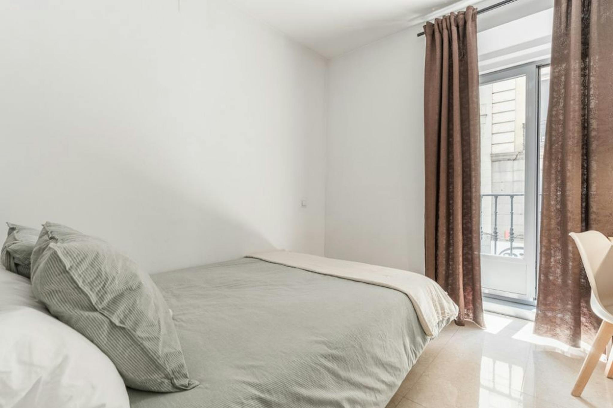 Plaza de Santa Cruz, Madrid preview