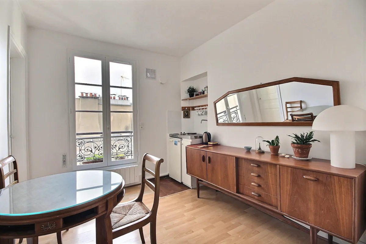 1-Bedroom Apartment in Rue du Bourg Tibourg, Paris (1347790) ROOM