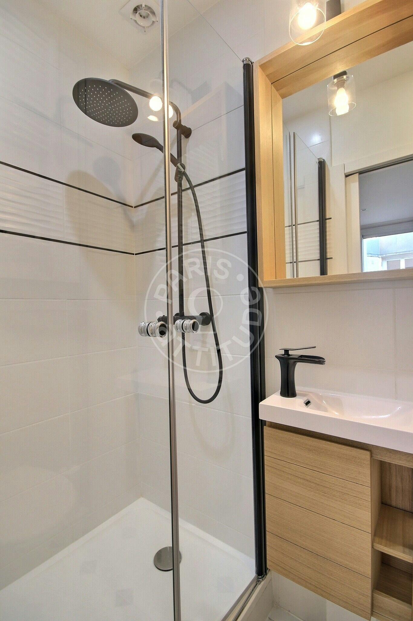 Apartment Paris, 16m² — photo 31