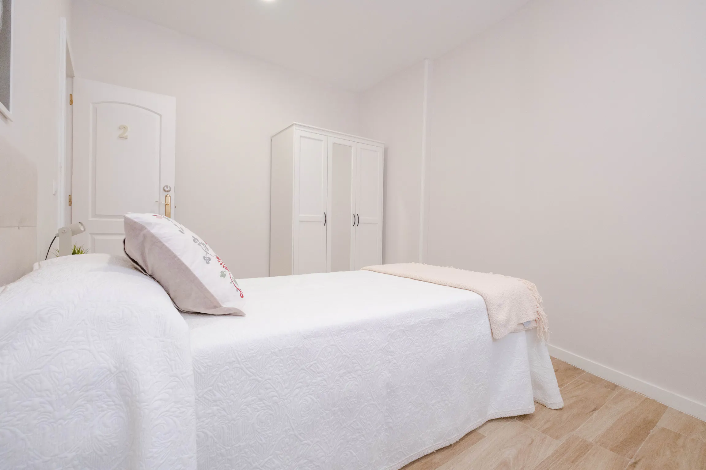 Private room in Calle de Antonio Prieto, Madrid (1347849) ROOM 1