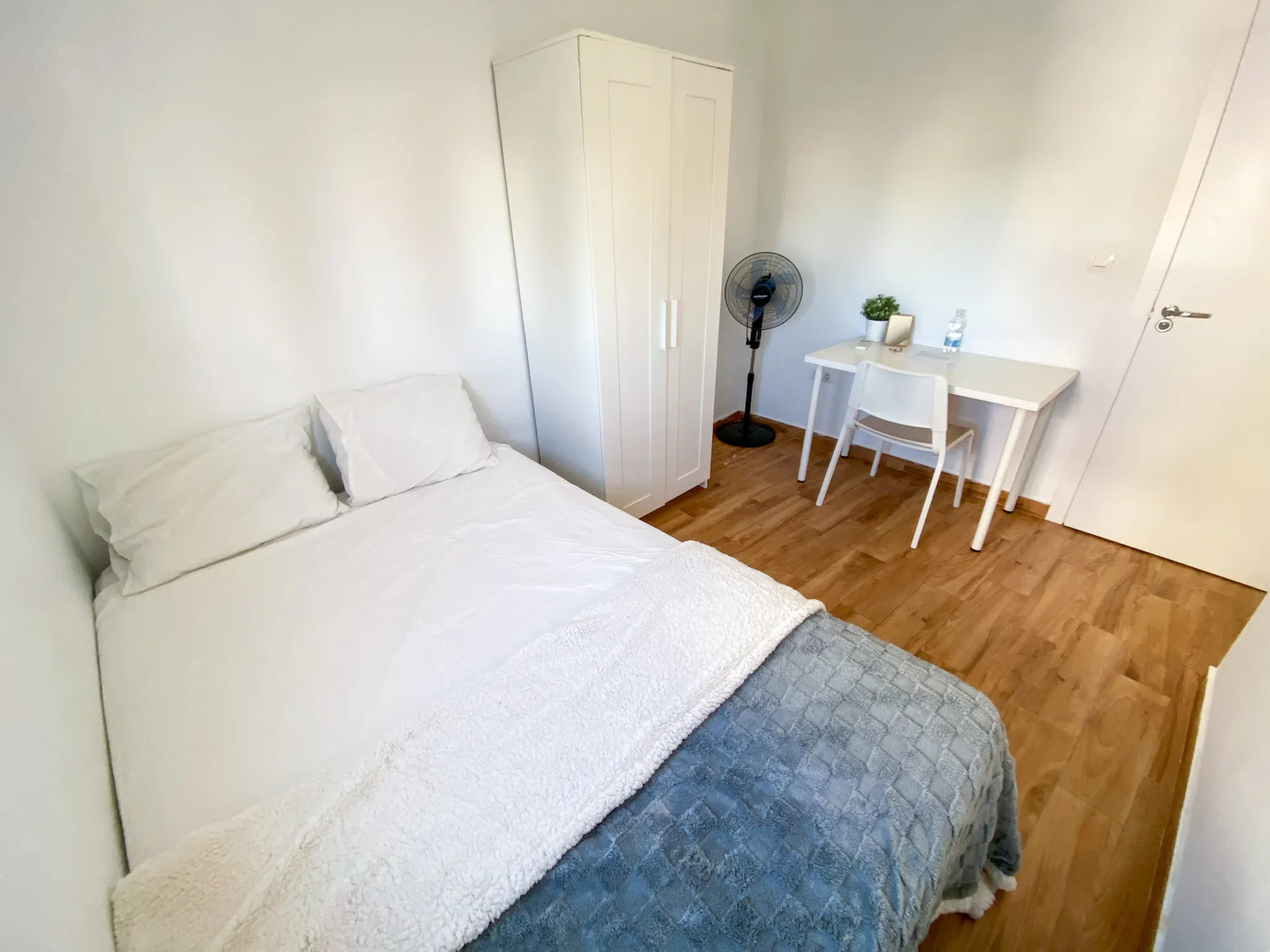 Calle San Vicente de Paúl, Sevilla preview