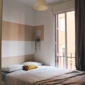Private room for rent for €620 per month in Barcelona, Carrer de Xifré
