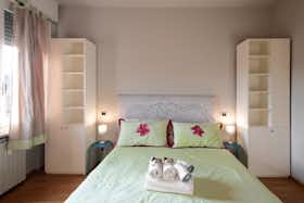 Apartament de închiriat pentru 2.600 EUR pe lună în Parma, Borgo Schizzati