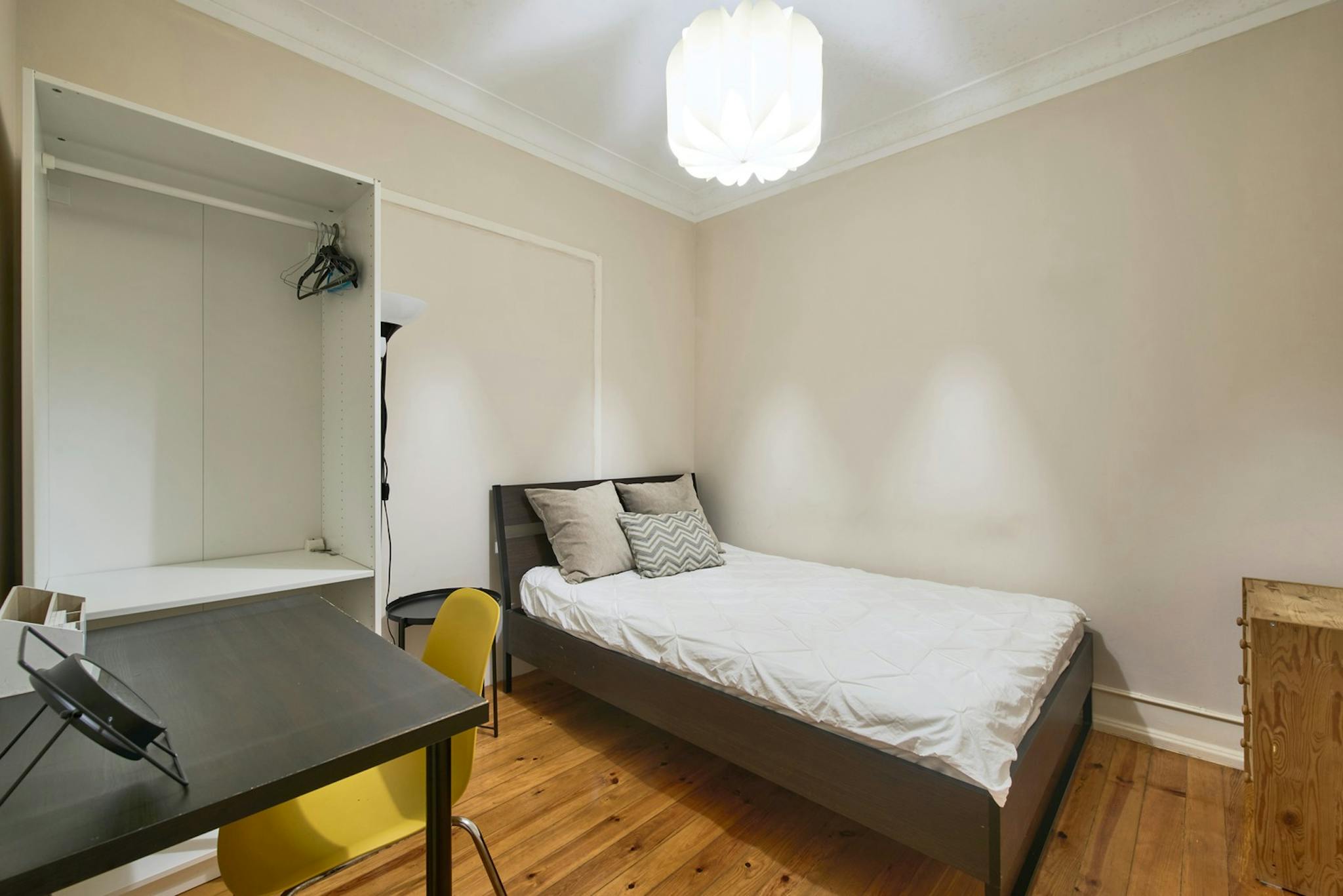 Rua Actor Vale, Lisbon preview