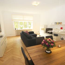 Apartment for rent for €2,300 per month in Düsseldorf, Lindemannstraße