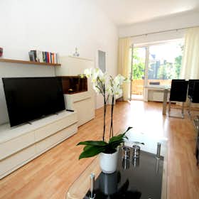 Apartment for rent for €2,300 per month in Düsseldorf, Achenbachstraße