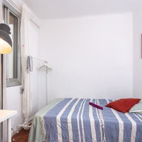 Private room for rent for €590 per month in Barcelona, Carrer de Santa Madrona