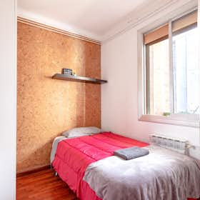 Private room for rent for €620 per month in Barcelona, Carrer de Santa Madrona