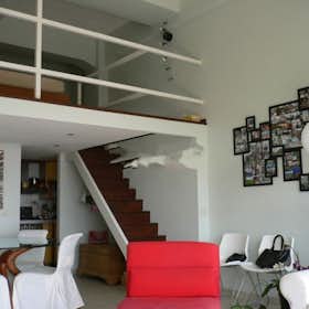 公寓 正在以 €1,200 的月租出租，其位于 Castrocielo, Strada Regionale Casilina