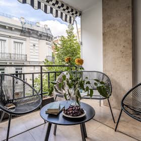 Apartment for rent for €3,537 per month in Madrid, Calle de Claudio Coello