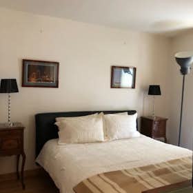 Private room for rent for €1,425 per month in Dublin, Pembroke Park