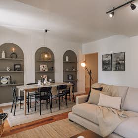 Apartment for rent for €4,197 per month in Lisbon, Praça de Londres