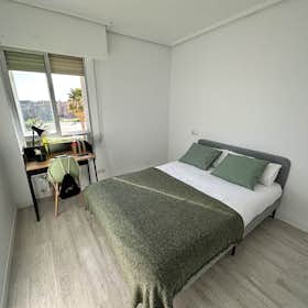 Private room for rent for €635 per month in Getafe, Avenida de España