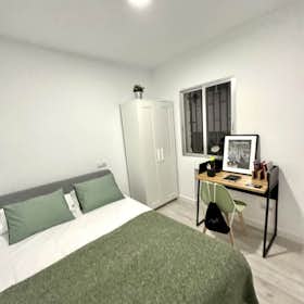 Private room for rent for €540 per month in Getafe, Avenida de España