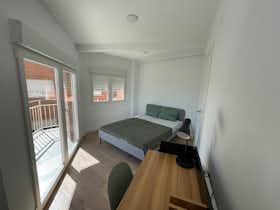 Private room for rent for €400 per month in Guadalajara, Calle de San Roque