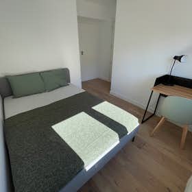 Отдельная комната сдается в аренду за 460 € в месяц в Guadalajara, Calle de San Roque