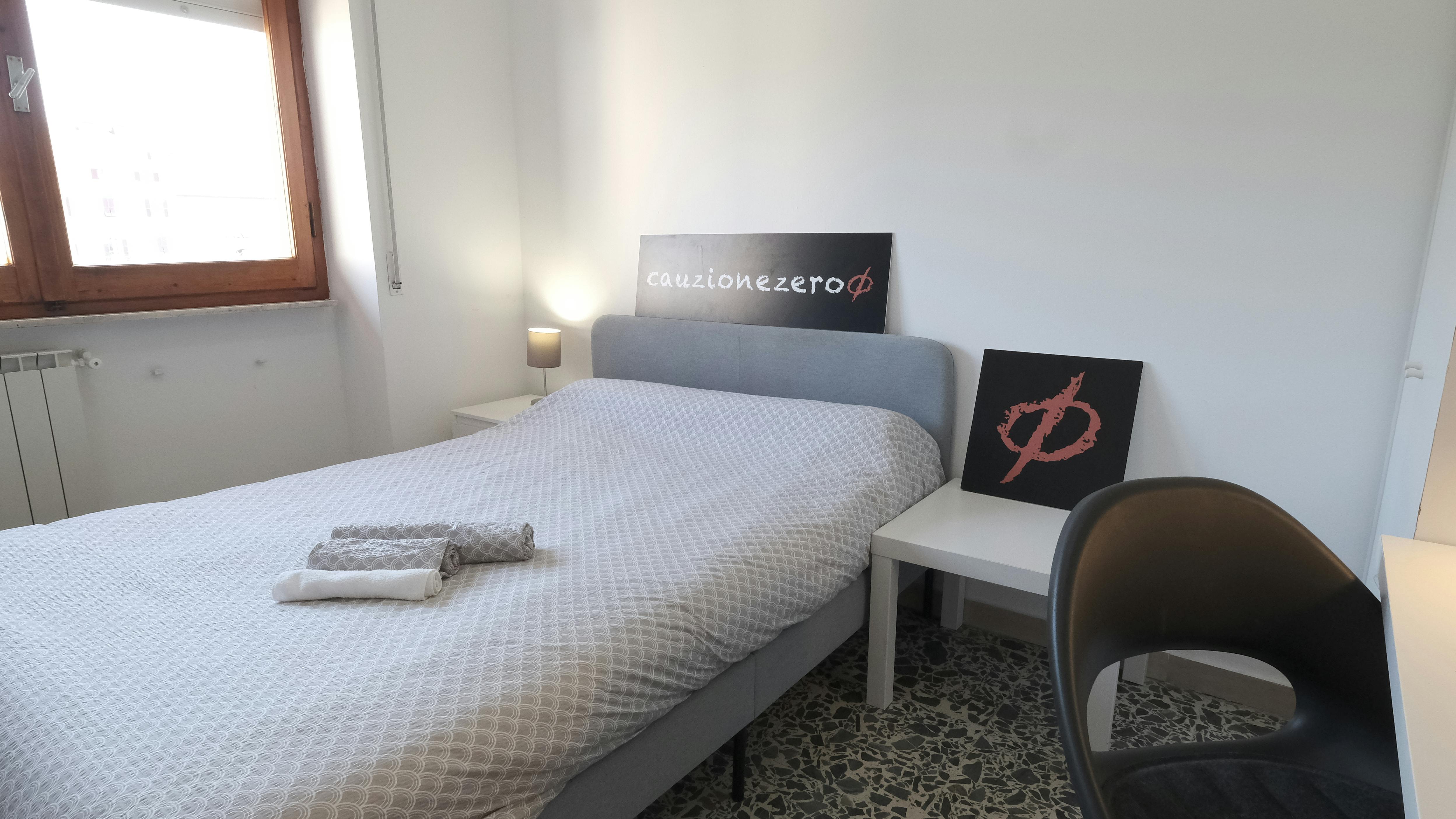 Private room for rent for €420 per month in Sassari, Via Savoia