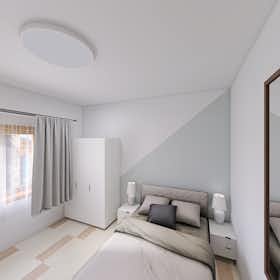 Private room for rent for €415 per month in Sassari, Via Savoia