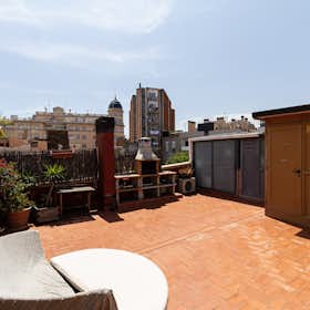Apartment for rent for €1,600 per month in Barcelona, Carrer del Clot