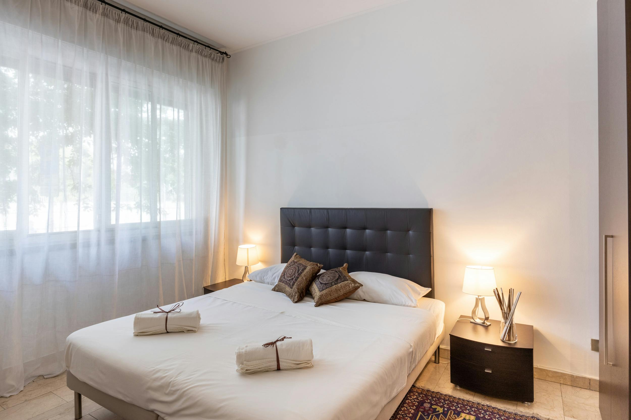 Apartment for rent for €1,400 per month in Milan, Via Senofonte