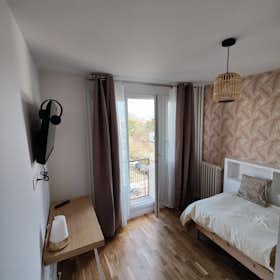 Private room for rent for €700 per month in Vitry-sur-Seine, Rue du 10 Juillet 1940