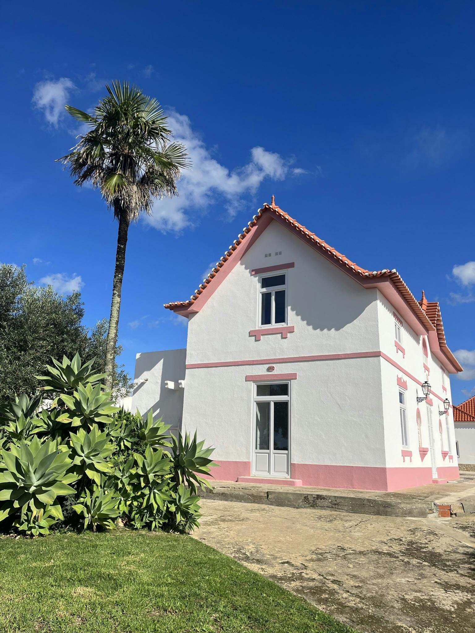 Casa para alugar por € 3.360 por mês em Lourinhã, Rua Primeiro de Maio