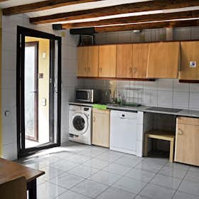 Apartment for rent for €1,450 per month in Barcelona, Carrer de Sant Pau