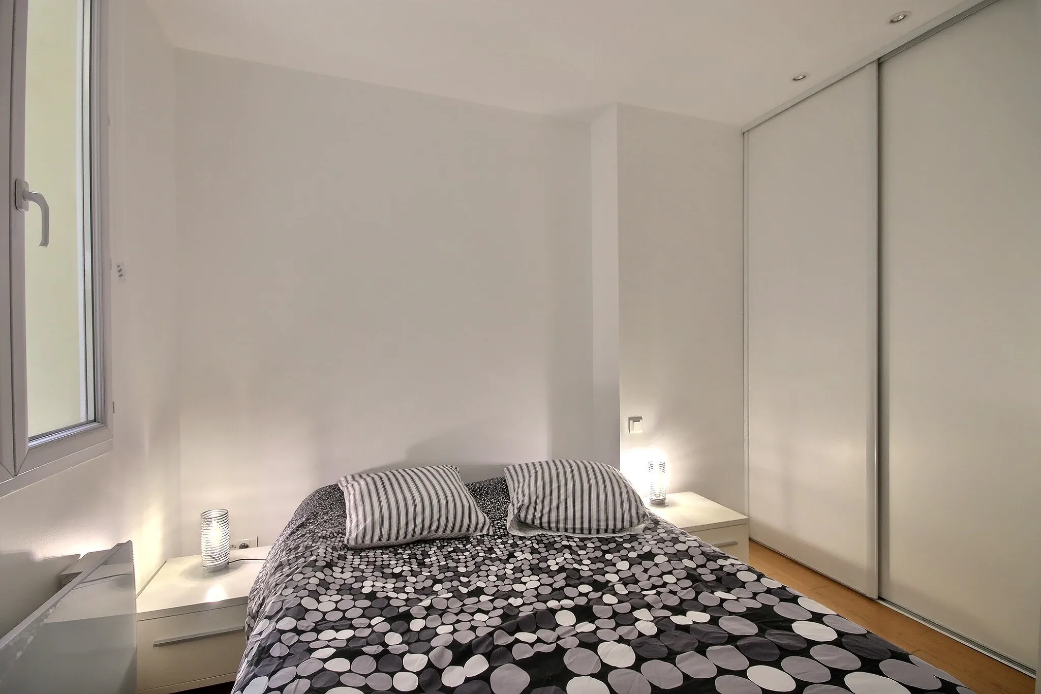 1-Bedroom Apartment in Rue de Mazagran, Paris (1350510) ROOM 1