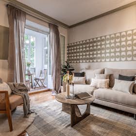 Apartment for rent for €5,035 per month in Madrid, Calle del General Pardiñas