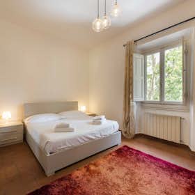 Apartment for rent for €1,900 per month in Florence, Via della Fonderia