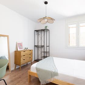 Private room for rent for €800 per month in Barcelona, Carrer de Roger de Flor