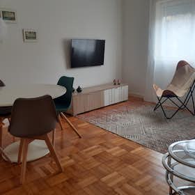Apartment for rent for €1,400 per month in Porto, Travessa de São Brás
