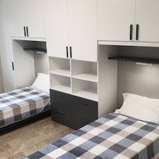 Private room for rent for €820 per month in Venice, Via Trento
