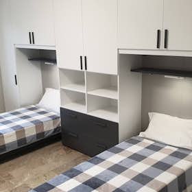 Stanza privata for rent for 820 € per month in Venice, Via Trento