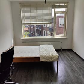 Private room for rent for €500 per month in Rotterdam, Dorpsweg