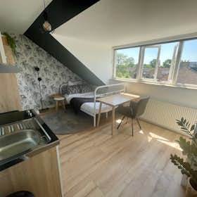 单间公寓 正在以 €995 的月租出租，其位于 Rotterdam, Spitsenhagen