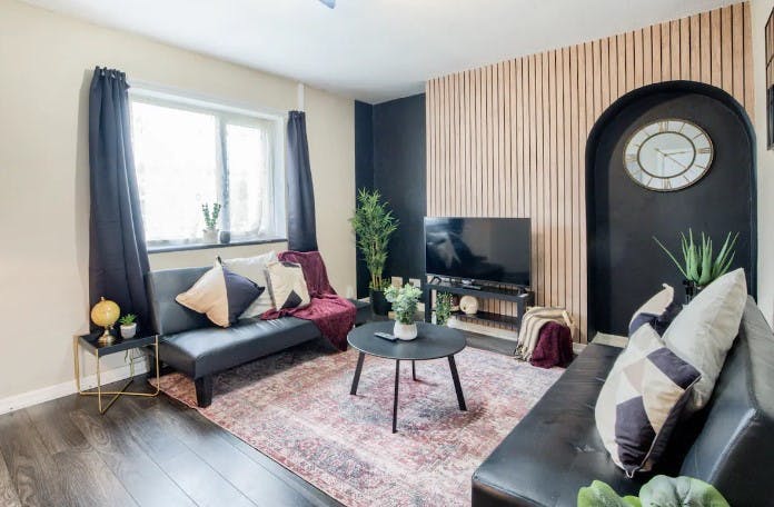 House for rent for £4,371 per month in Coventry, Hen Lane