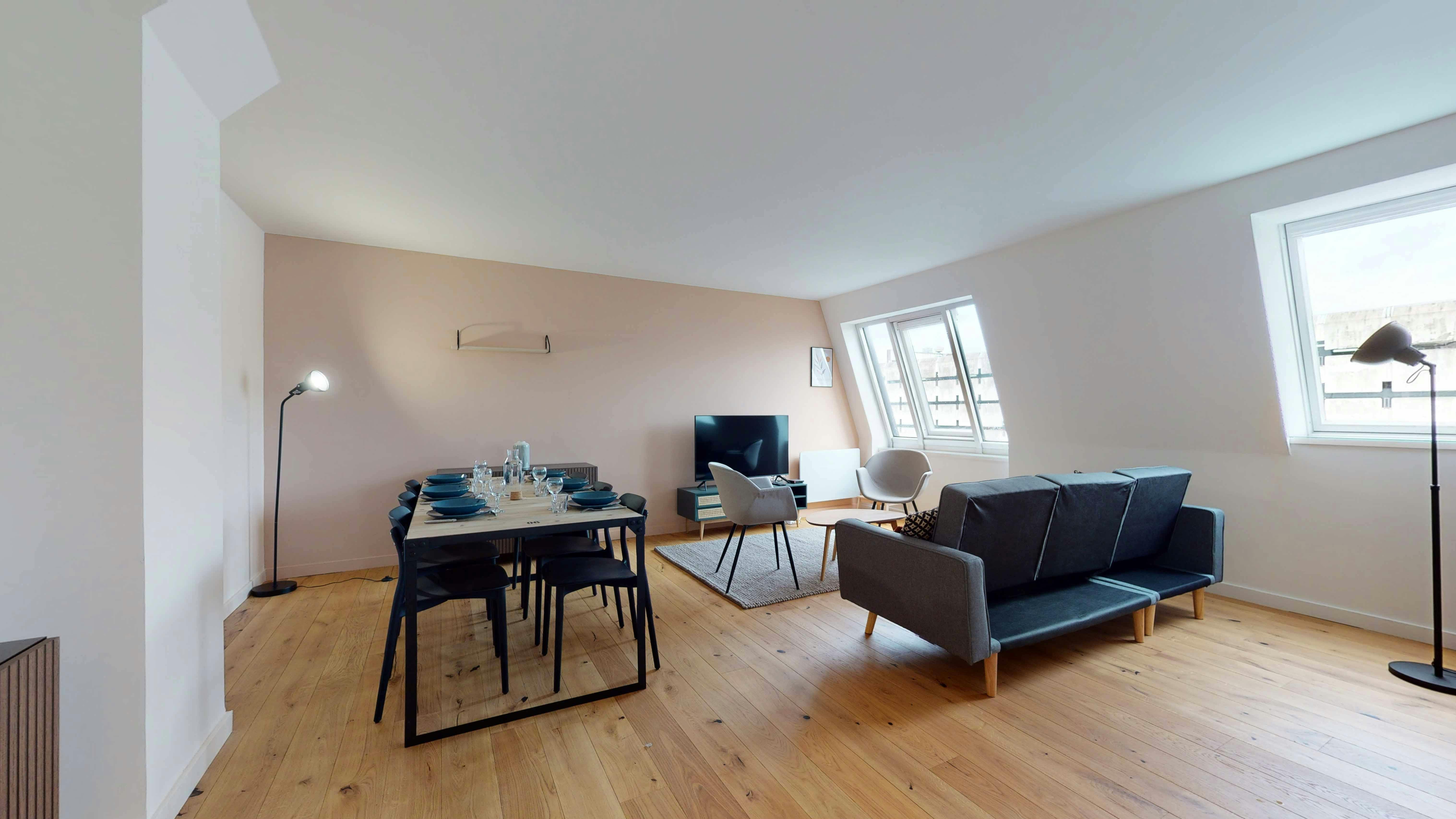 Private room for rent on Rue des Tanneurs, Lille