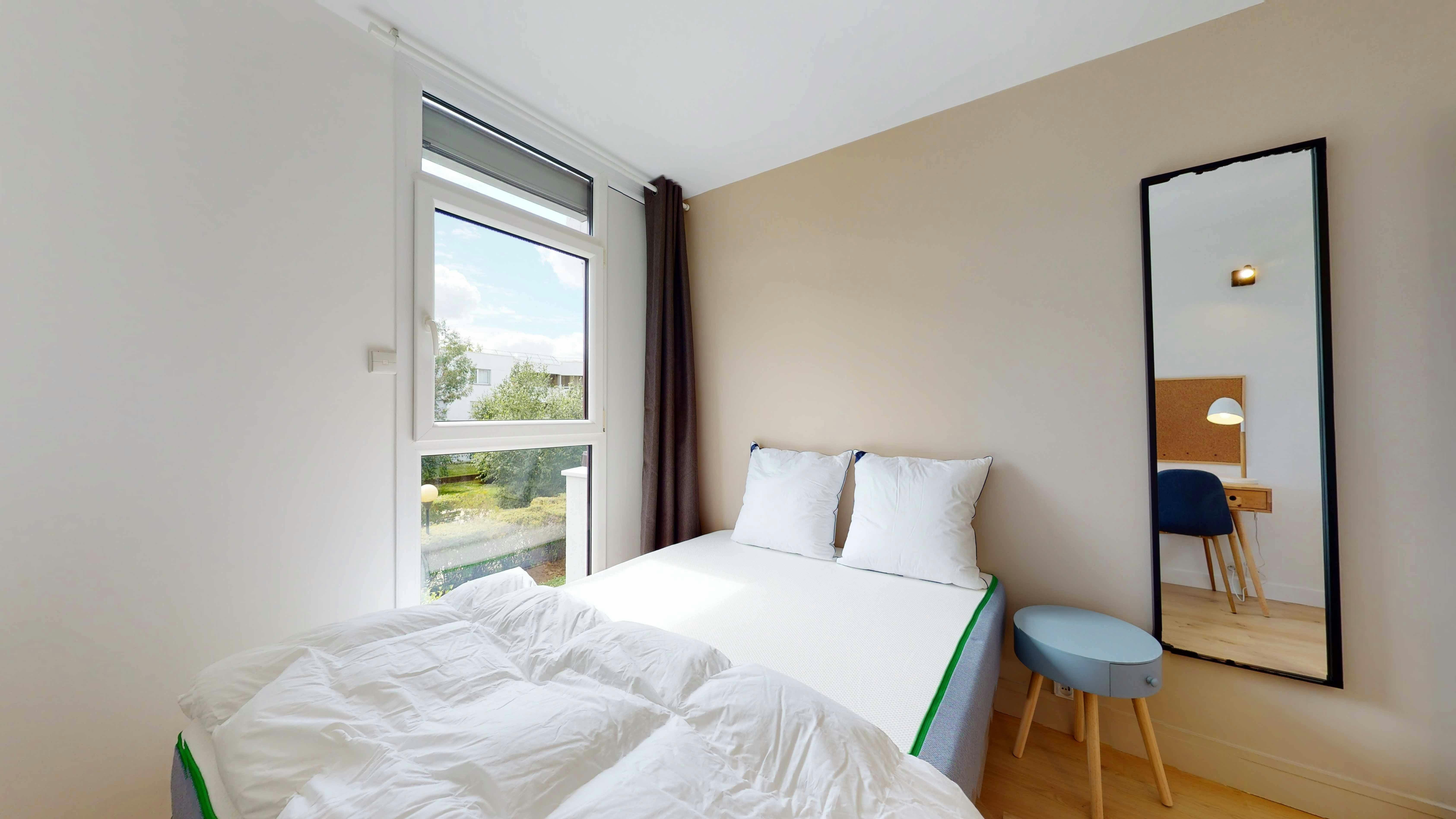 WG-Zimmer zu mieten für 747 € pro Monat in Guyancourt, Rue du 14 Juillet