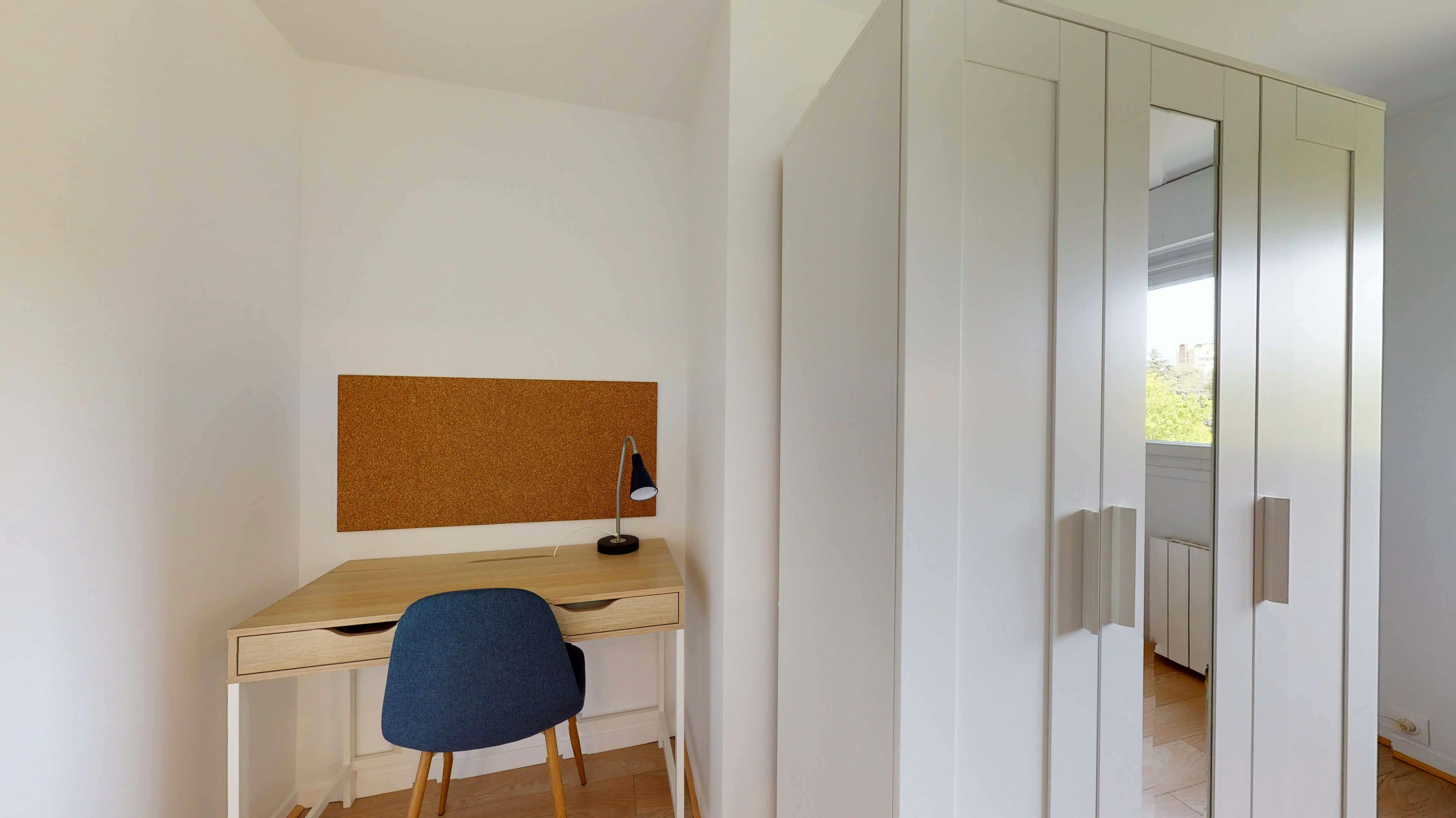 Отдельная комната сдается в аренду за 682 € в месяц в Créteil, Rue Victor Schoelcher