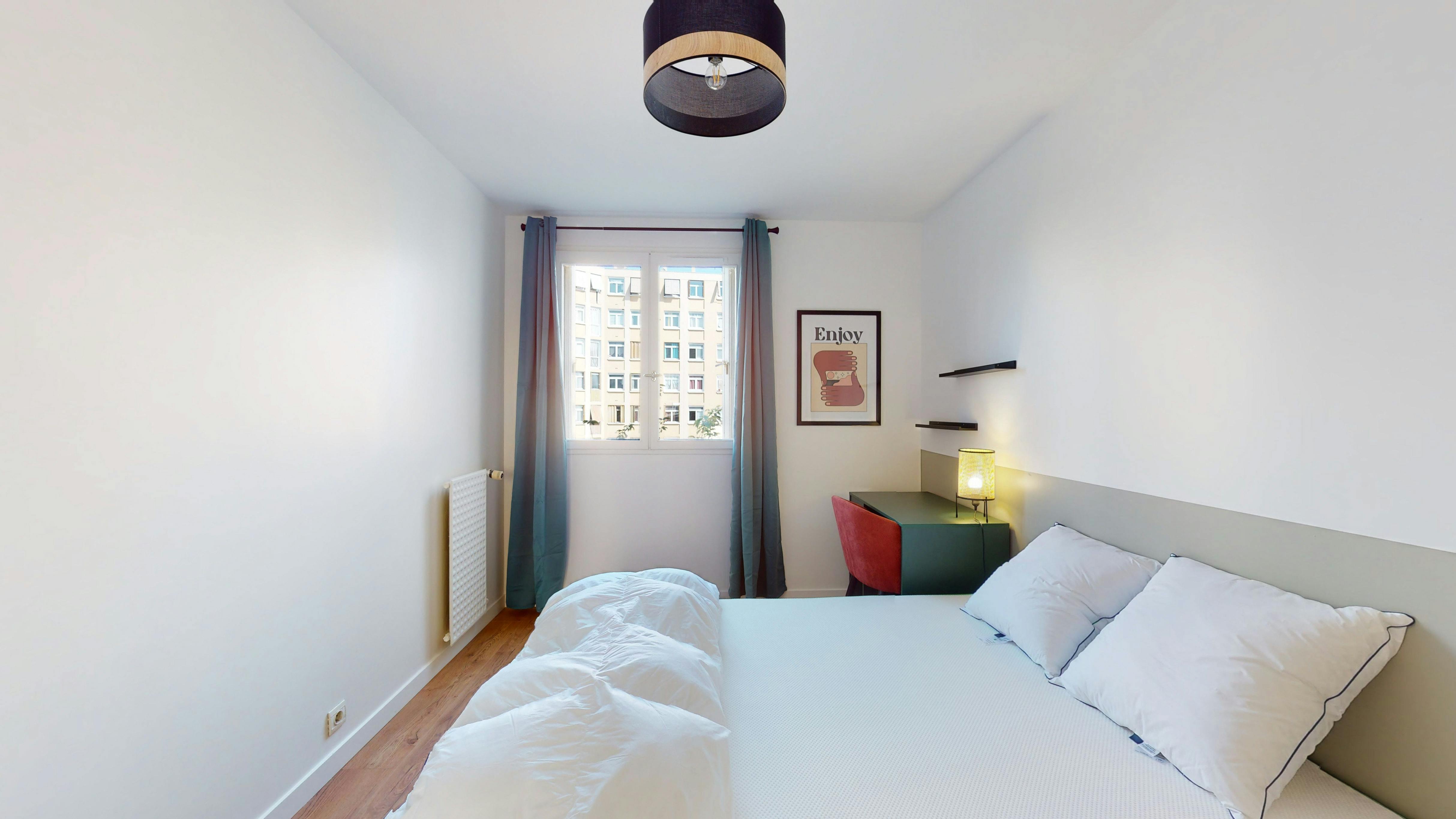 Private room for rent for €815 per month in Asnières-sur-Seine, Rue Emile Zola