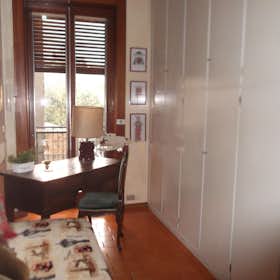 Private room for rent for €700 per month in Milan, Via Conservatorio