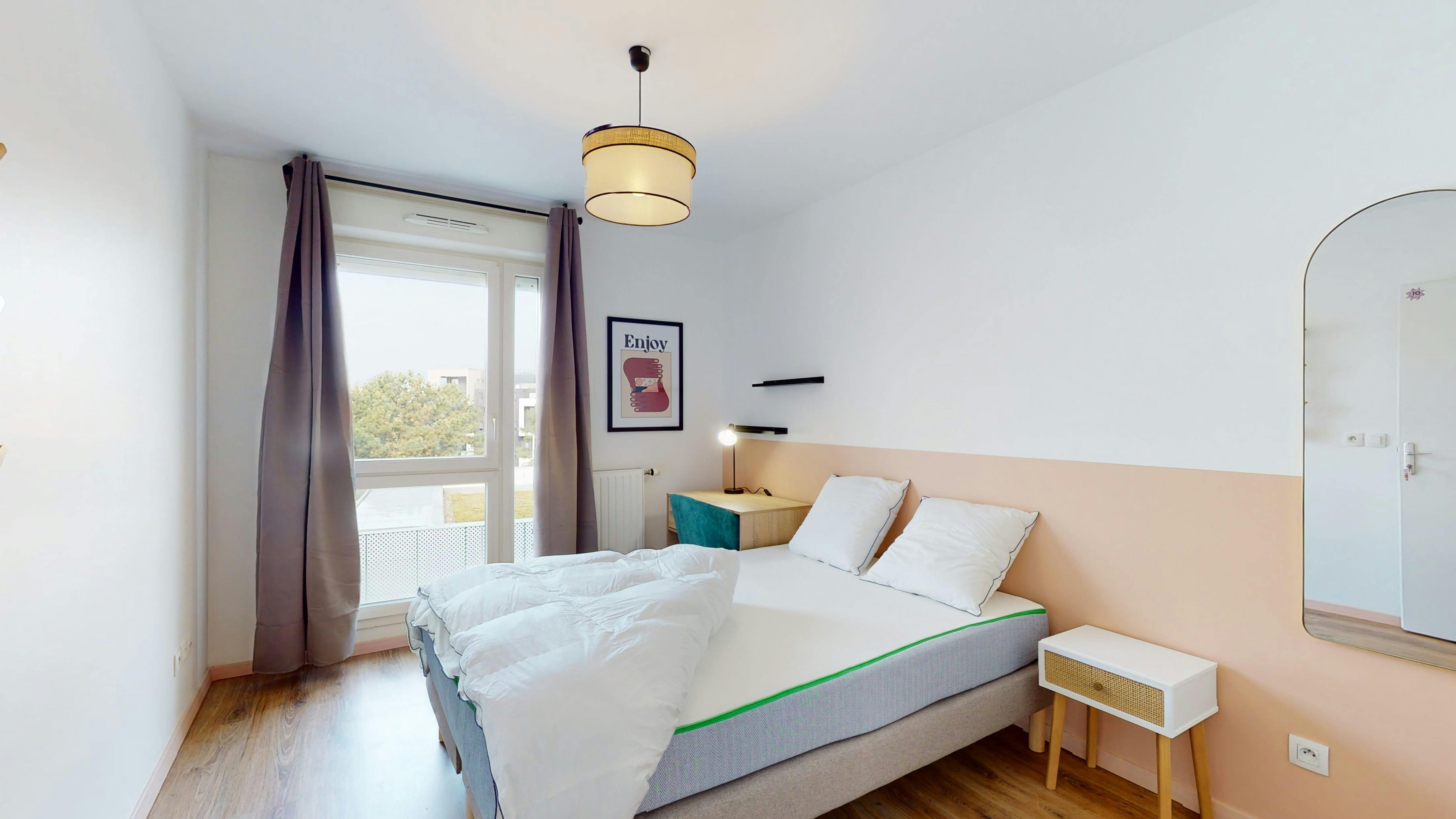 Private room for rent for €514 per month in Bordeaux, Cours de Québec