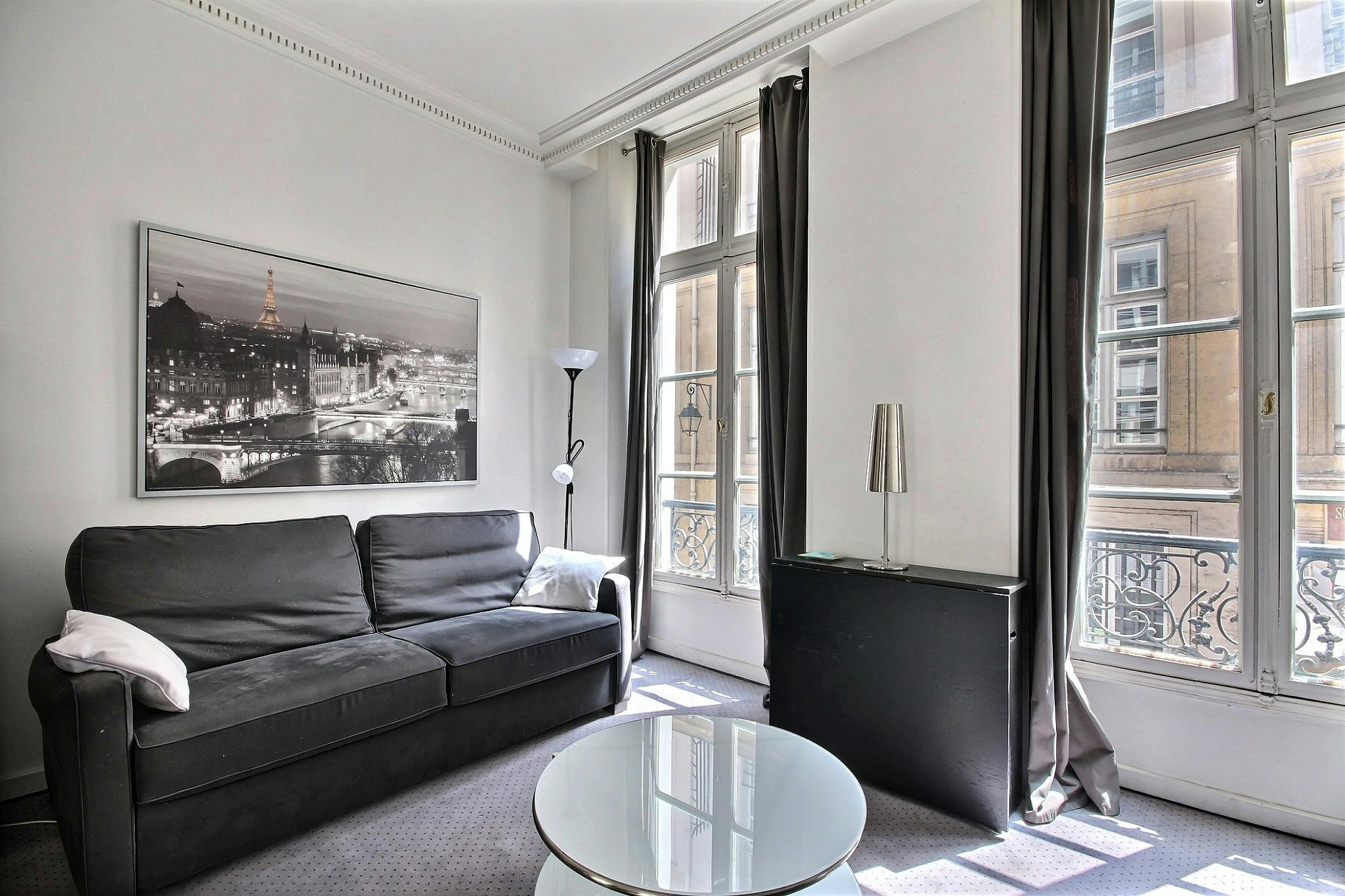 Rue de Bellechasse, Paris preview