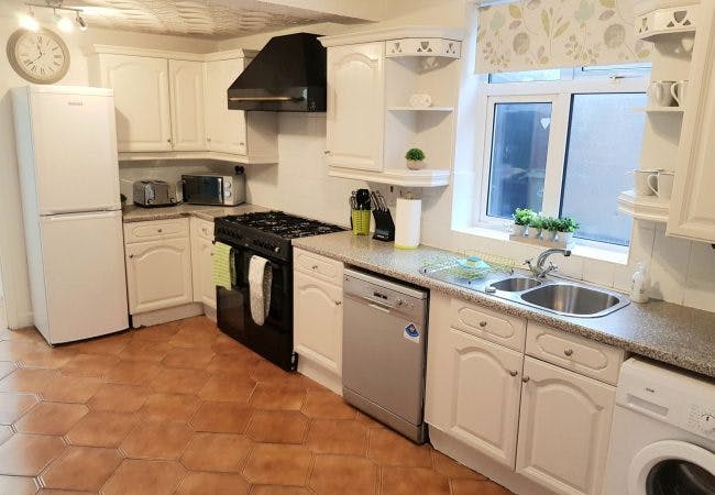 House for rent for £3,934 per month in Coventry, Moseley Avenue