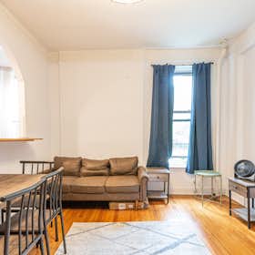 公寓 正在以 $16,999 的月租出租，其位于 New York City, East 91st Street