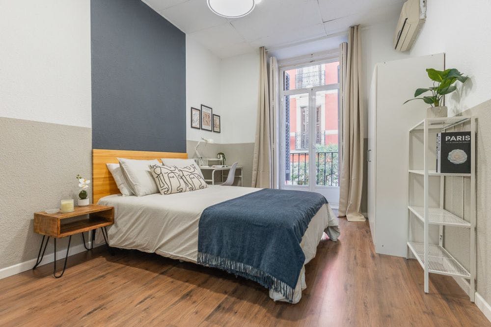 Calle de los Caños del Peral, Madrid Madrid