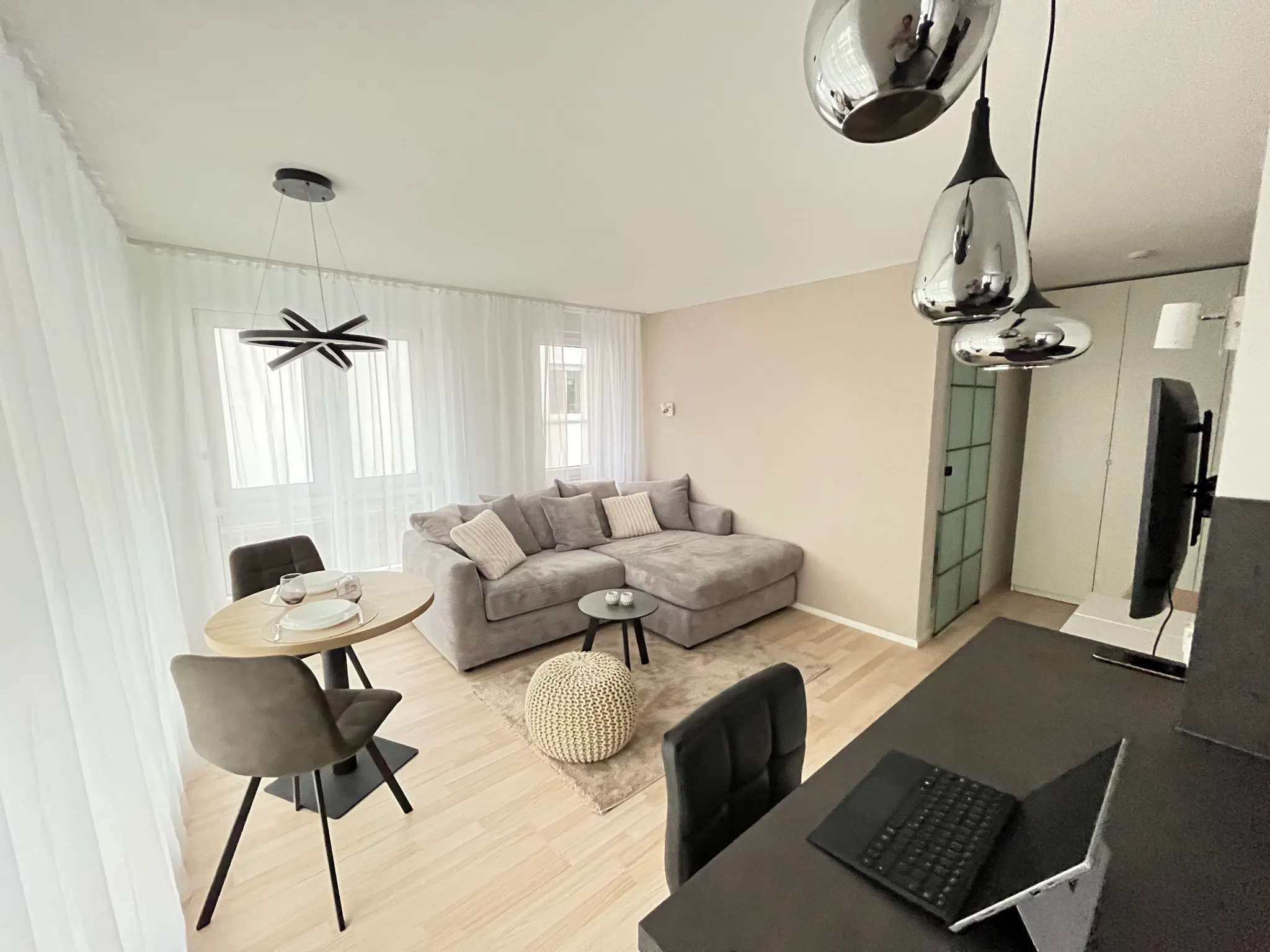 1-Bedroom Apartment in Olgastraße, Stuttgart (1352148) ROOM 1